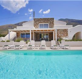 4 bedroom villa with pool, Castellammare del Golfo, sleeps 8-10